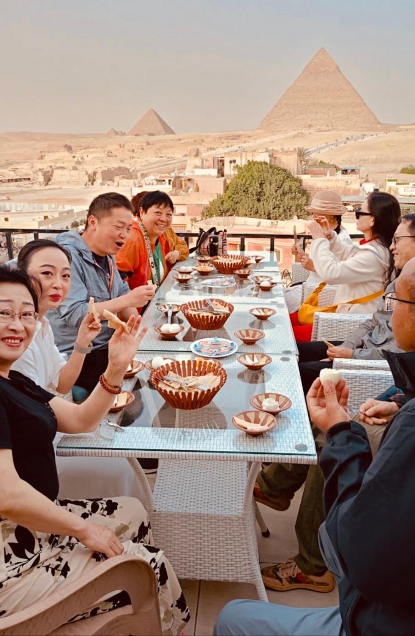 Golden Pyramids Inn Kafret el-Gabal Eksteriør bilde
