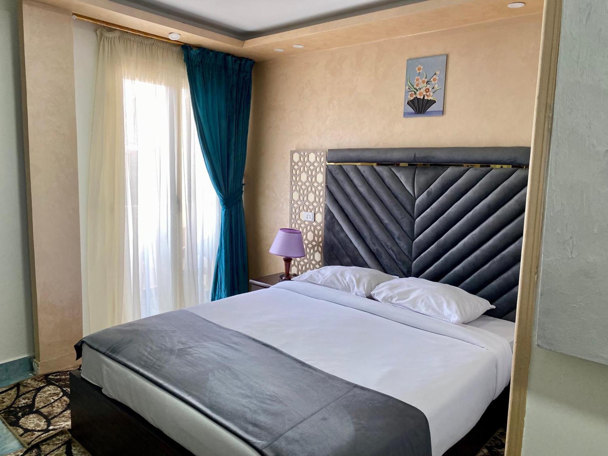 Golden Pyramids Inn Kafret el-Gabal Eksteriør bilde