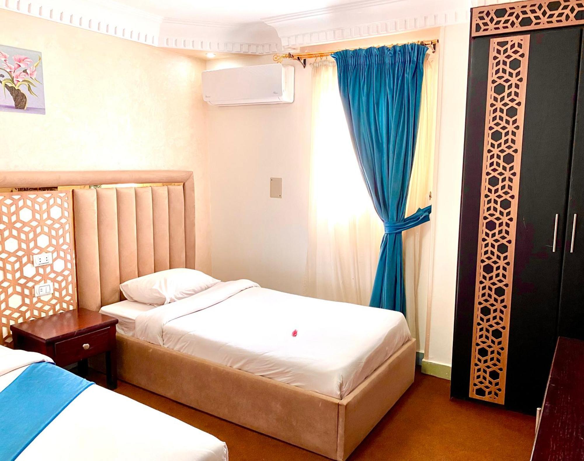 Golden Pyramids Inn Kafret el-Gabal Eksteriør bilde