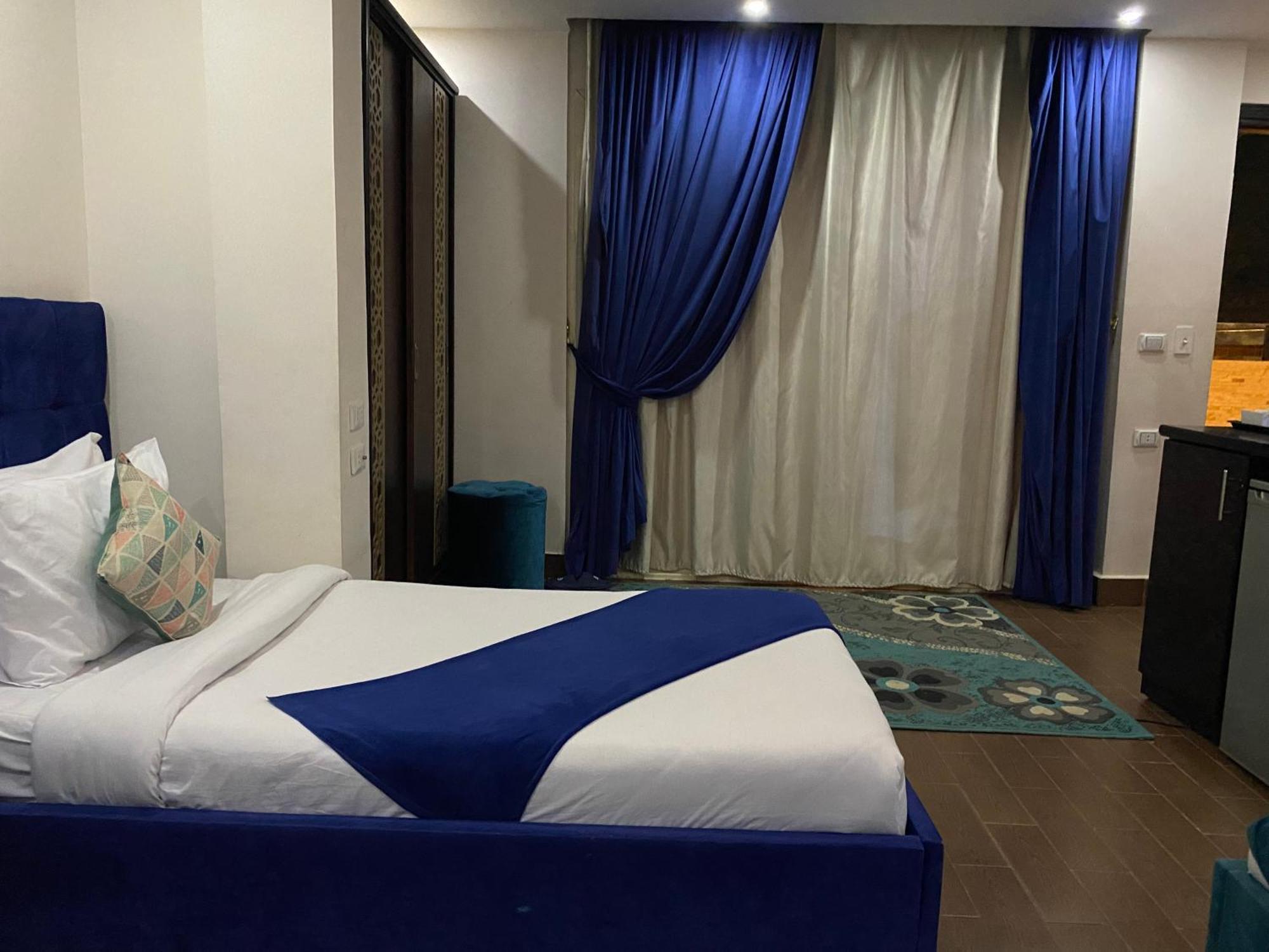 Golden Pyramids Inn Kafret el-Gabal Eksteriør bilde
