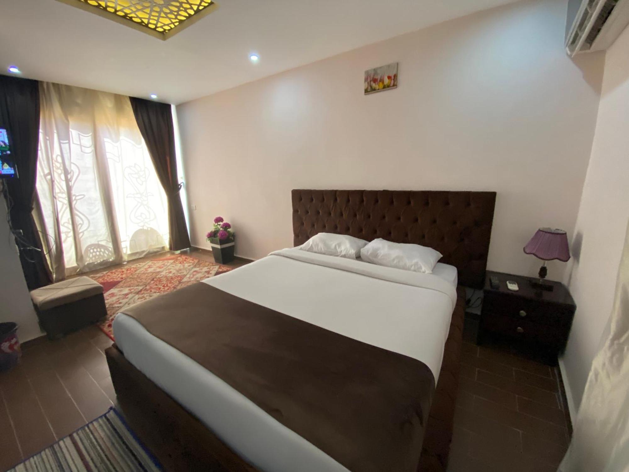 Golden Pyramids Inn Kafret el-Gabal Eksteriør bilde