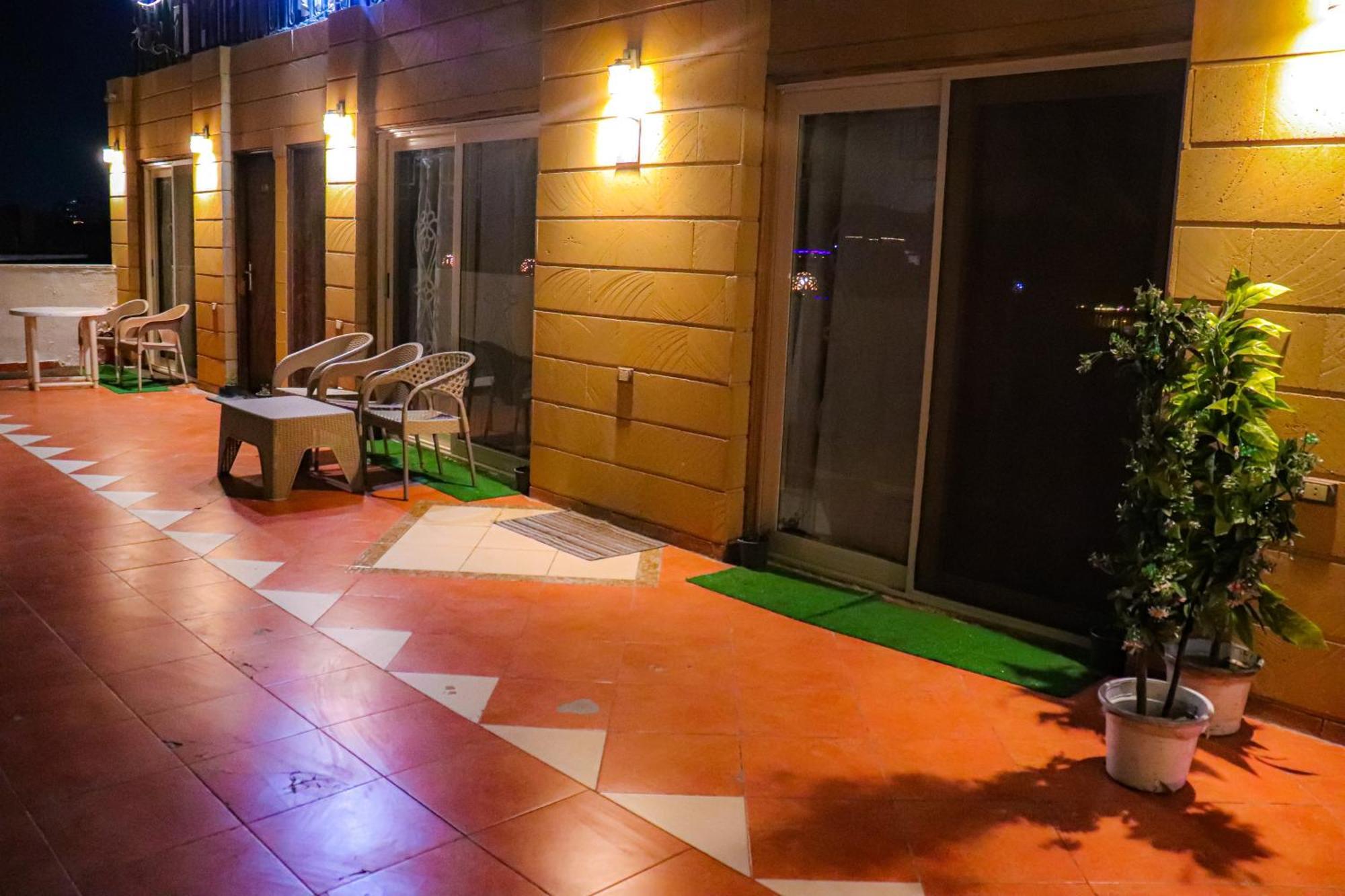 Golden Pyramids Inn Kafret el-Gabal Eksteriør bilde
