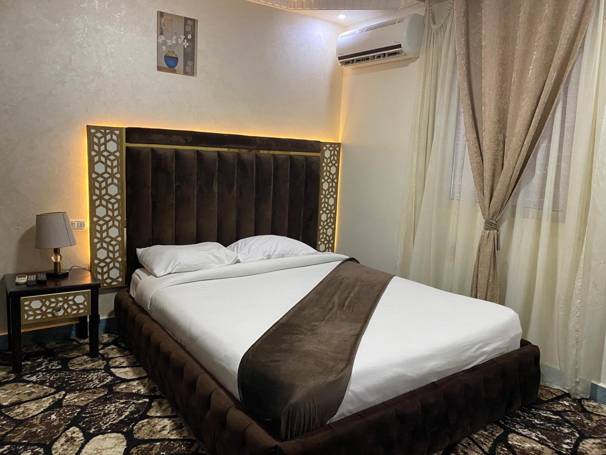 Golden Pyramids Inn Kafret el-Gabal Eksteriør bilde