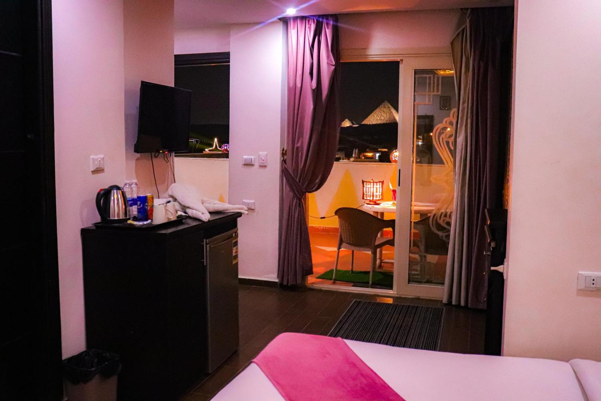 Golden Pyramids Inn Kafret el-Gabal Eksteriør bilde