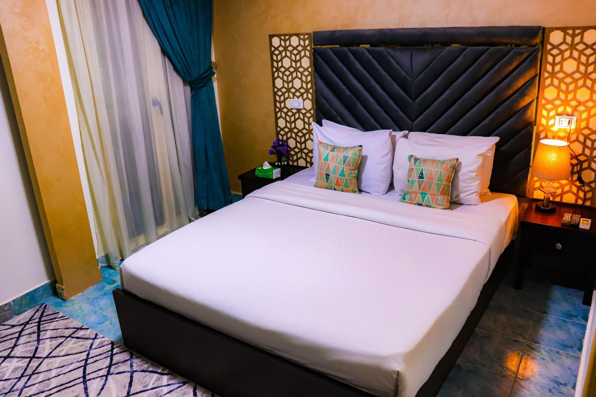 Golden Pyramids Inn Kafret el-Gabal Eksteriør bilde