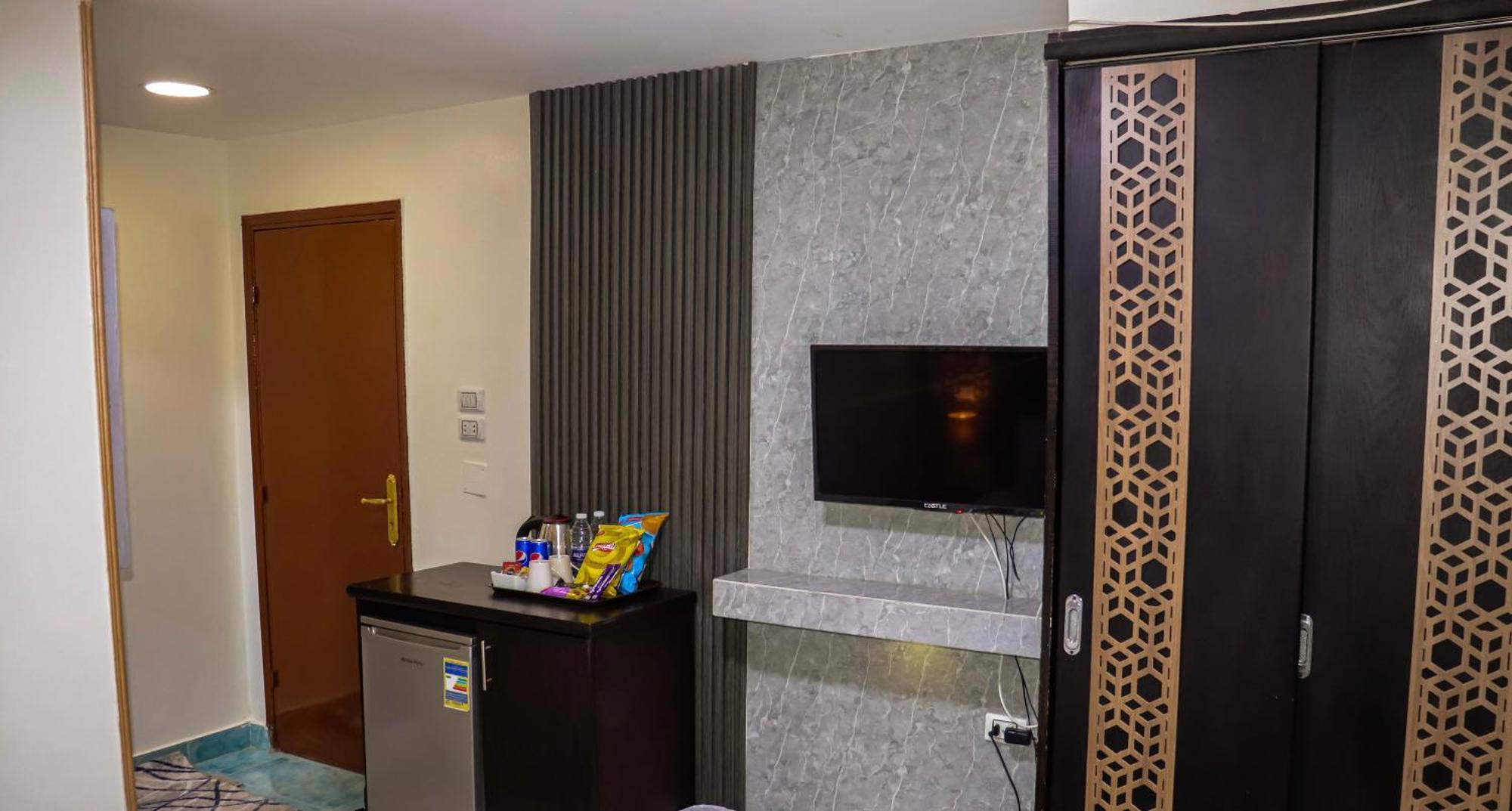 Golden Pyramids Inn Kafret el-Gabal Eksteriør bilde