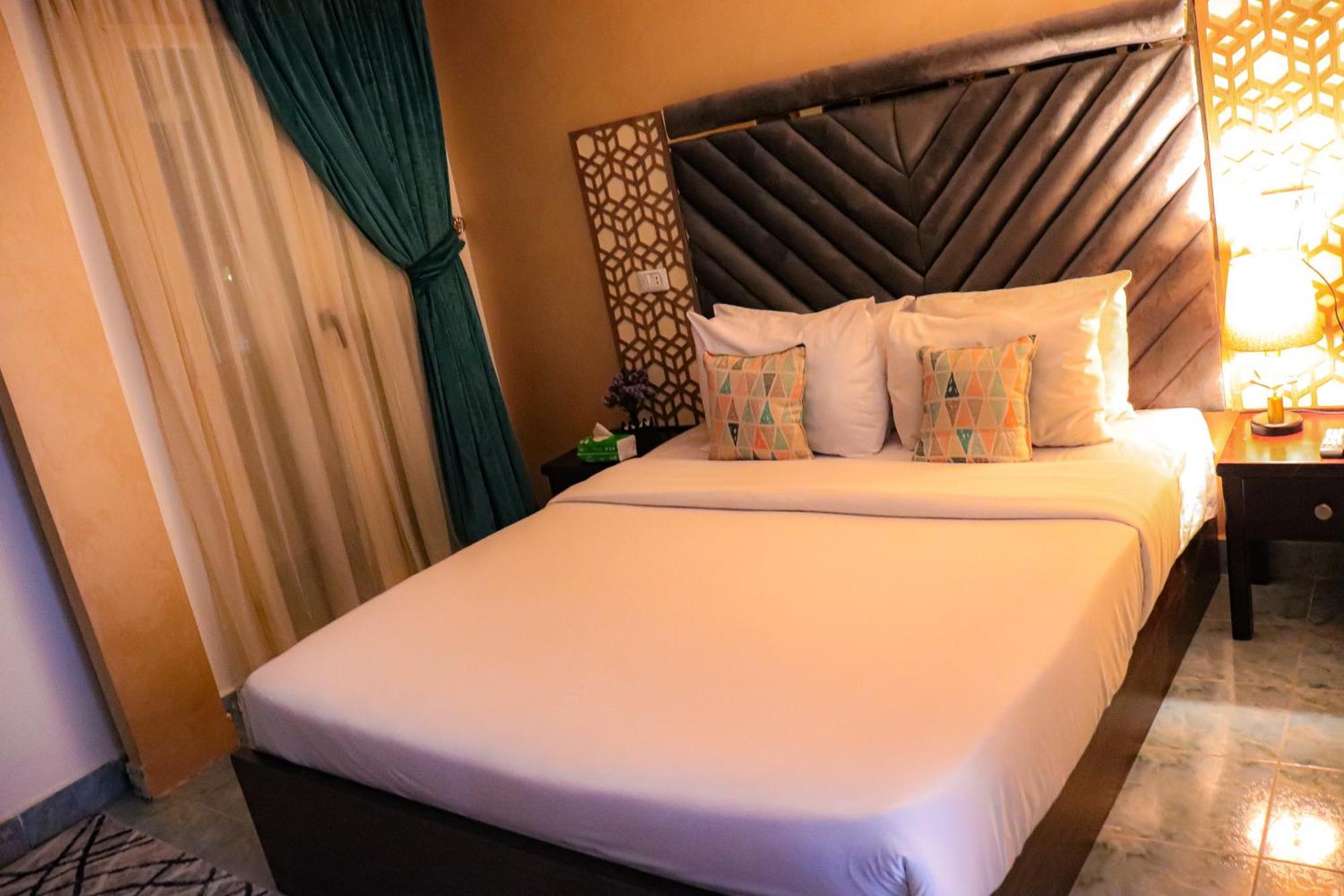 Golden Pyramids Inn Kafret el-Gabal Eksteriør bilde