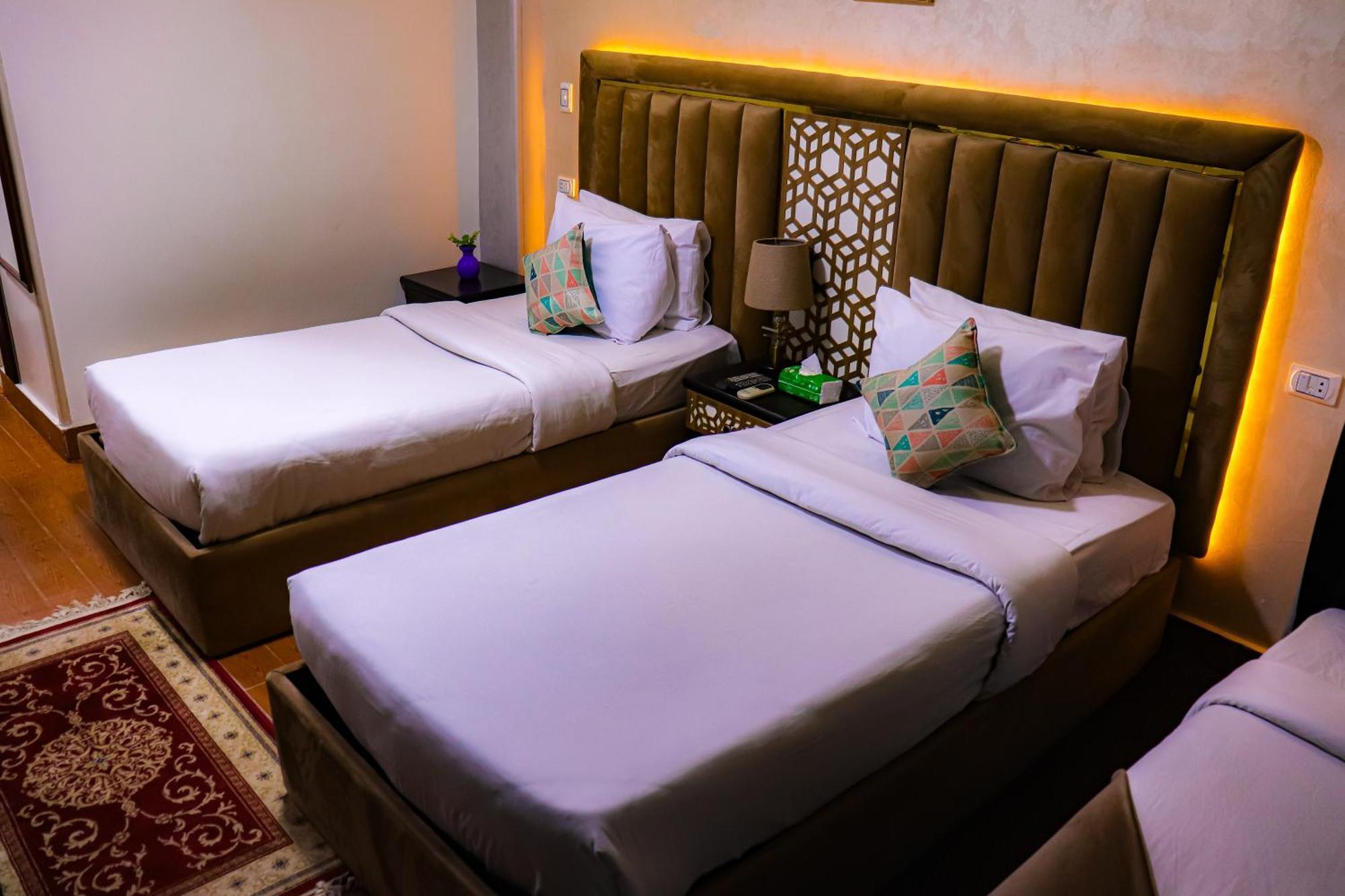 Golden Pyramids Inn Kafret el-Gabal Eksteriør bilde