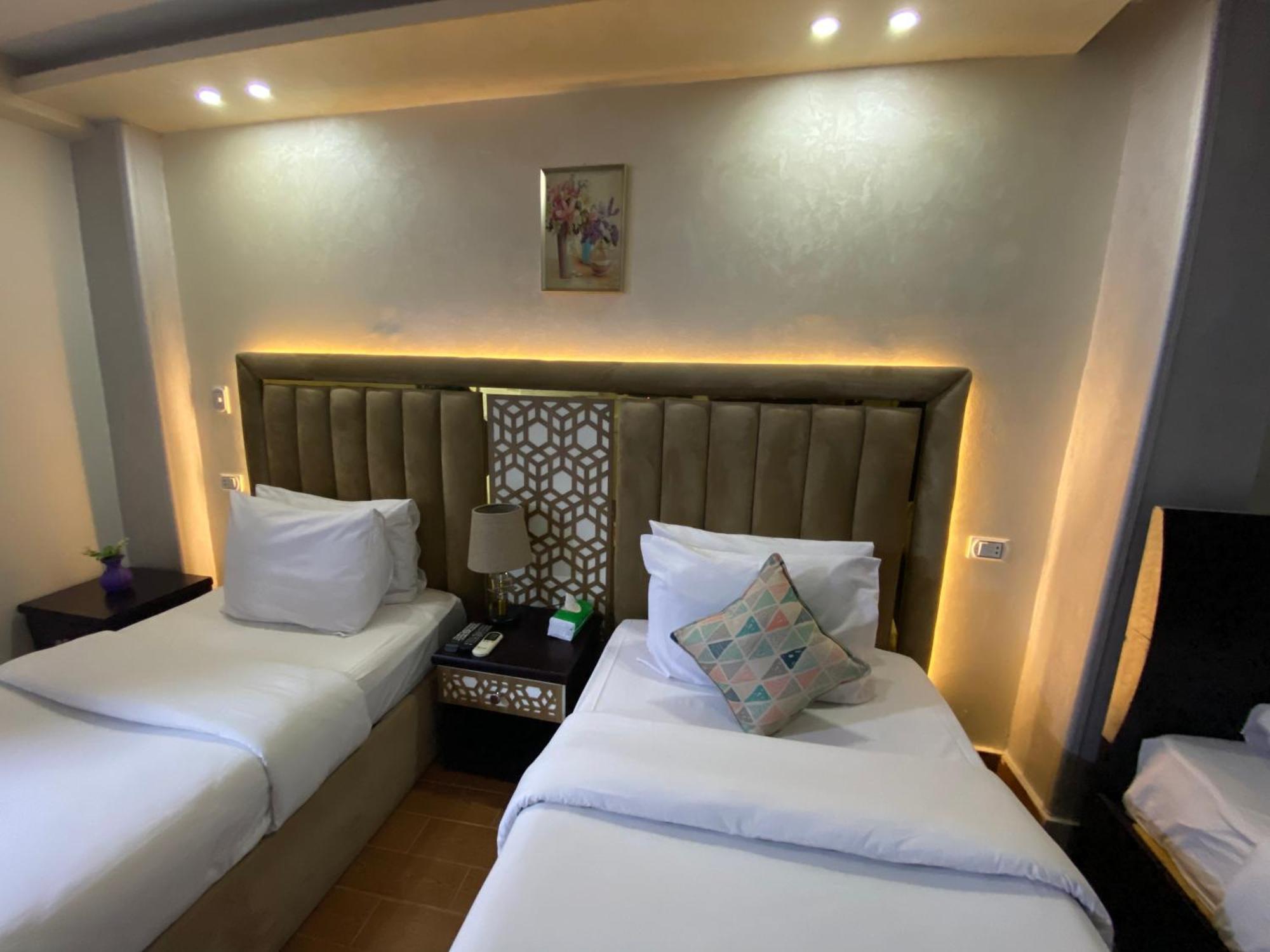 Golden Pyramids Inn Kafret el-Gabal Eksteriør bilde