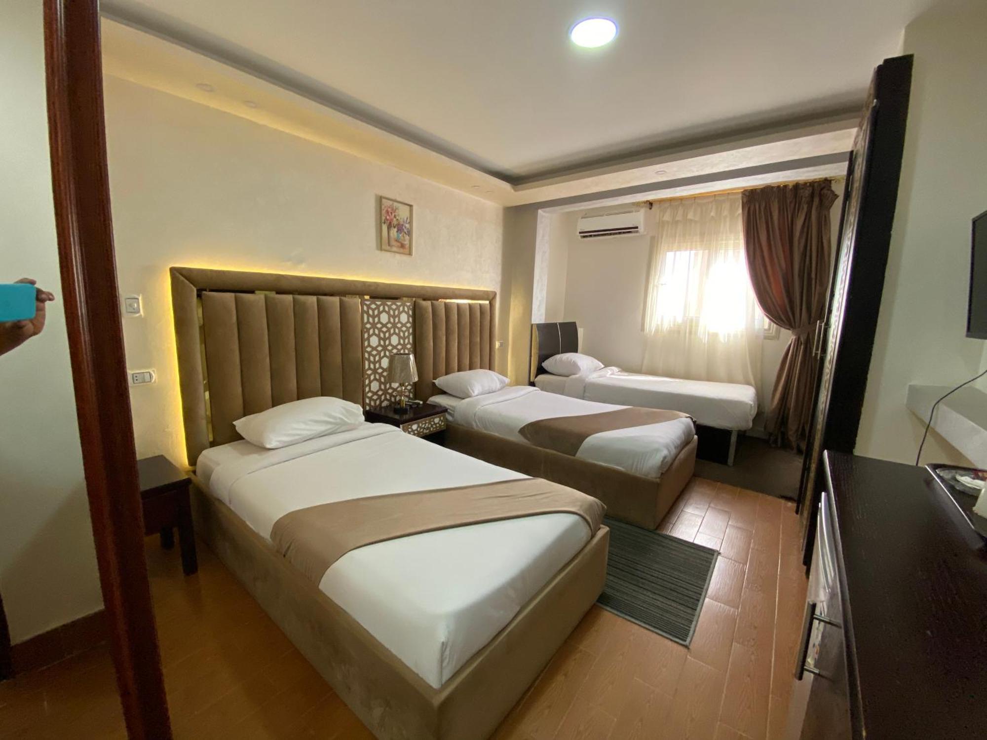 Golden Pyramids Inn Kafret el-Gabal Eksteriør bilde