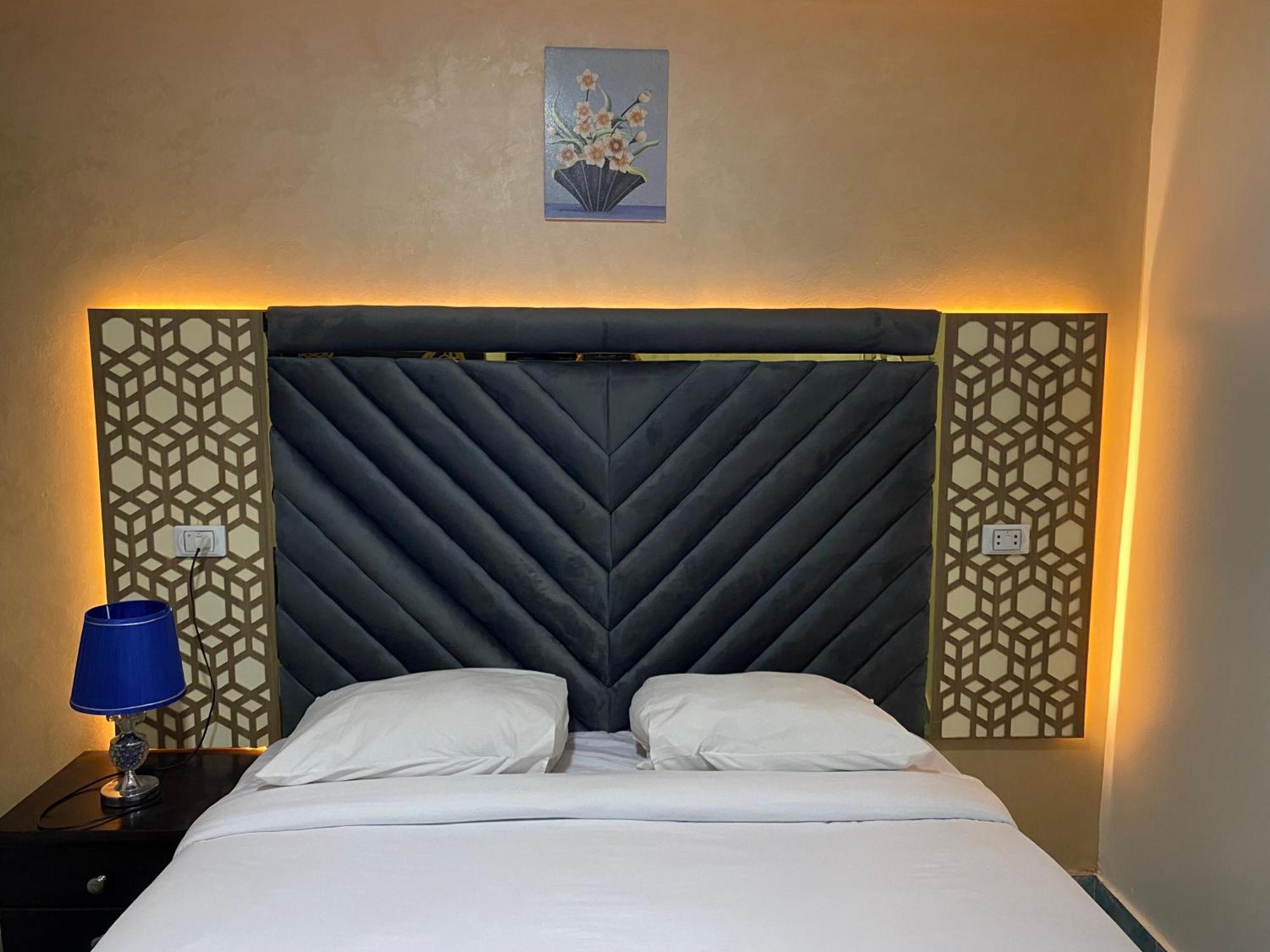 Golden Pyramids Inn Kafret el-Gabal Eksteriør bilde